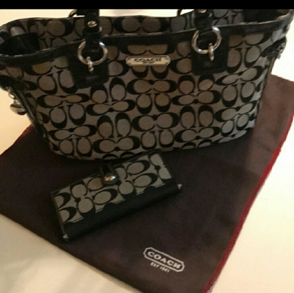 Authentic Coach & wallet set